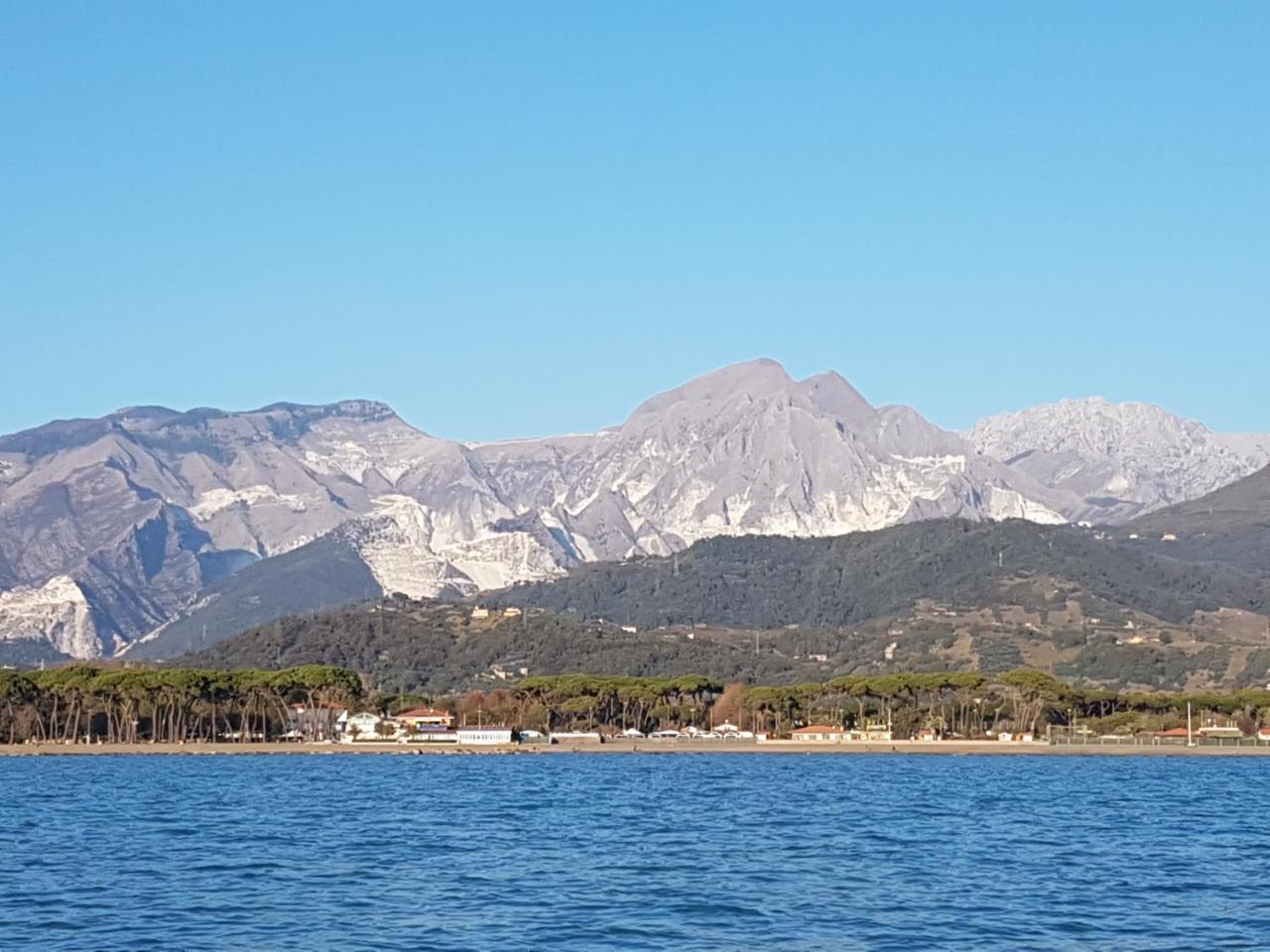 Camping Luna Hotel Marina di Massa Exterior photo